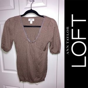 LOFT--EUC LIGHTWEIGHT KNIT HEATHER TOP